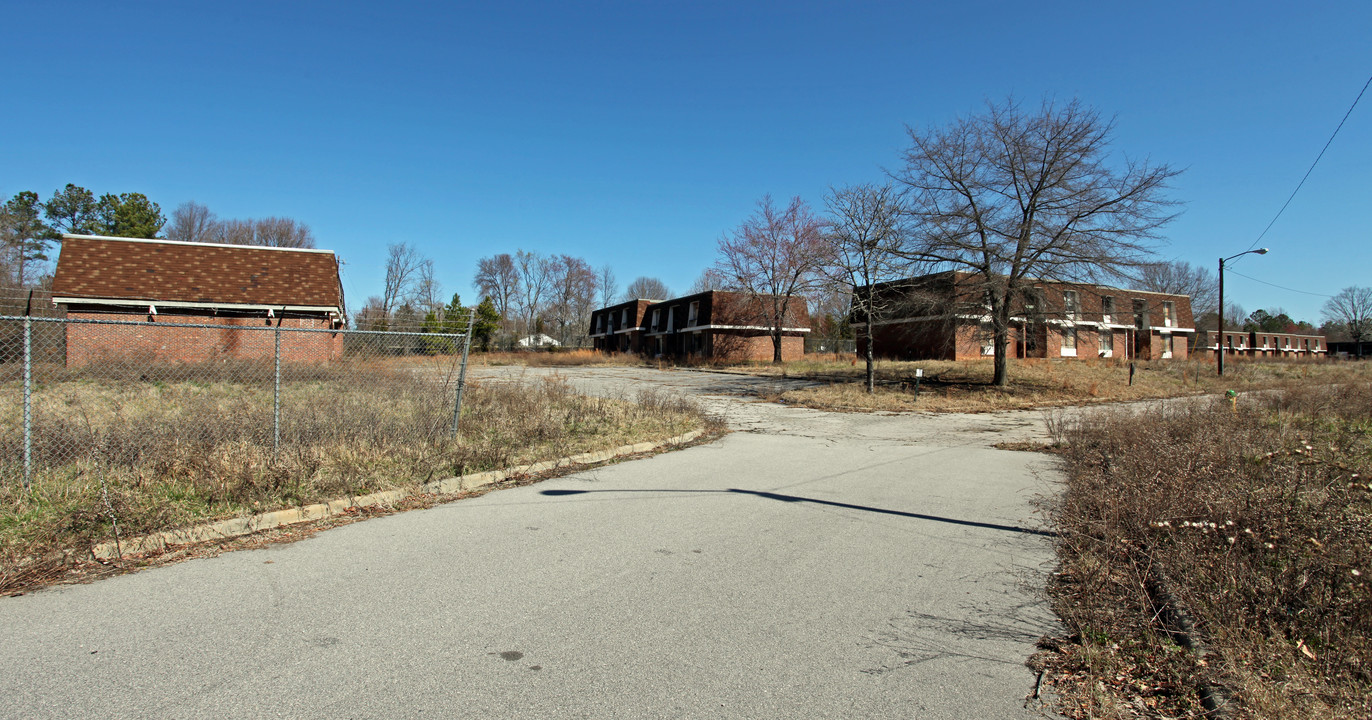 Beacon Light Goodwill Baxter in Henderson, NC - Building Photo