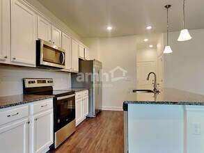 1004 Tan Tara Trl in Jacksonville, FL - Building Photo - Building Photo