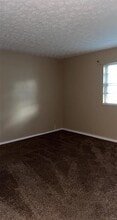 304 Estate Dr in O'Fallon, IL - Building Photo - Building Photo