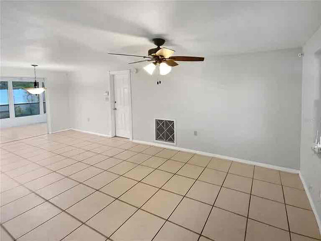 1414 Wickham Ln in Holiday, FL - Building Photo - Building Photo