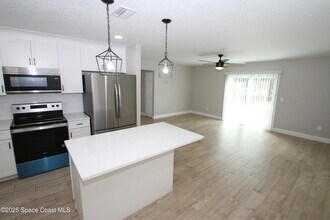 1561 Rachel Ave SE in Palm Bay, FL - Building Photo - Building Photo