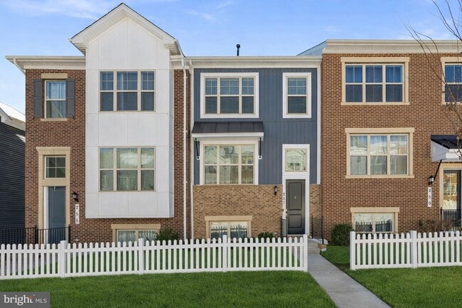 property at 257 Redpoll Alley