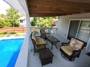 8 Parkrose Ct in Ballwin, MO - Building Photo - Building Photo