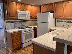 2661 Carmichael Way in Carmichael, CA - Building Photo - Building Photo