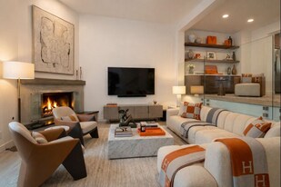 431 N Alhambra Ave in Monterey Park, CA - Building Photo