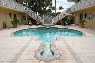 480 5th St S in Naples, FL - Building Photo - Building Photo