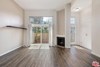 13011 Mindanao Wy in Marina Del Rey, CA - Building Photo - Building Photo