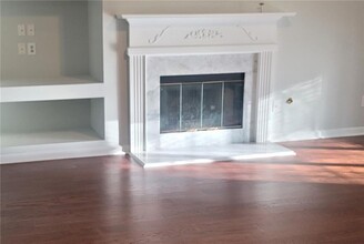 295 Morning Glen Dr in Suwanee, GA - Building Photo - Building Photo