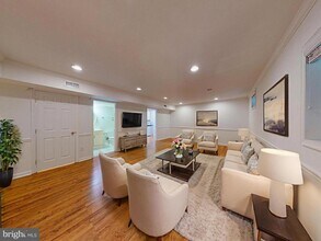 1379 Dominion Ridge Ln in Herndon, VA - Building Photo - Building Photo