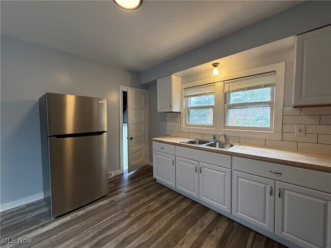 property at 1305 Curtis St