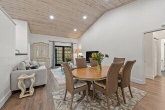 465 Goldenwood Way in Wellington, FL - Building Photo - Building Photo