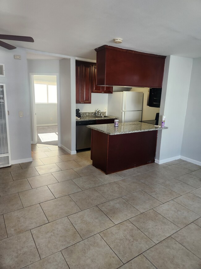 2626 Highland Ave, Unit 2626 Highland Ave. #5 in San Diego, CA - Building Photo - Building Photo