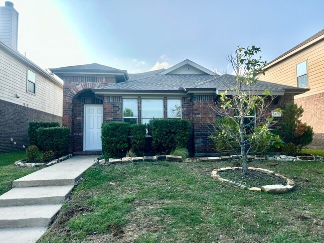 property at 1521 Applegate Way
