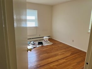 99 N Middletown Rd in Pearl River, NY - Building Photo - Building Photo