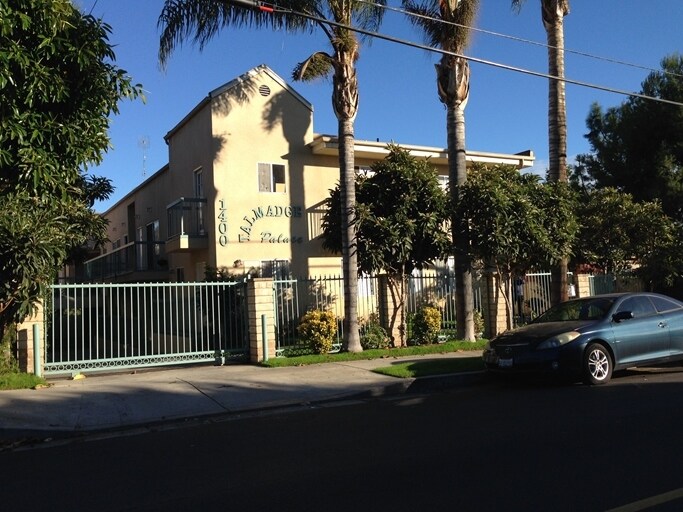 Talmadge Palace Apartments in Los Angeles, CA - Foto de edificio