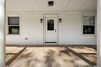 48 Water St in Glastonbury, CT - Building Photo - Building Photo
