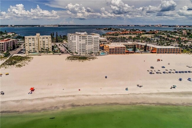 4950 Gulf Blvd, Unit 304 in St Pete Beach, FL - Building Photo - Building Photo