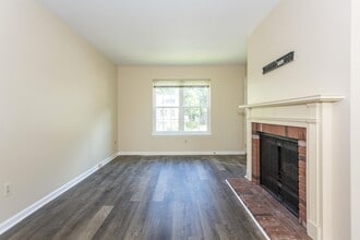 2105 Montreat Pkwy in Vestavia Hills, AL - Building Photo - Building Photo