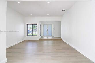 14218 SW 103rd Terrace in Miami, FL - Building Photo - Building Photo