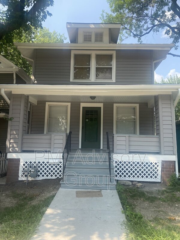 property at 908 SW 12th St