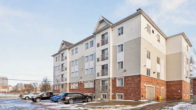 75 Emma in Oshawa, ON - Building Photo - Building Photo