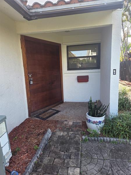 2530 NE 9th St in Fort Lauderdale, FL - Building Photo