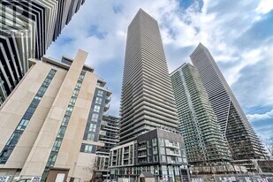 70 Annie Craig Dr in Toronto, ON - Building Photo