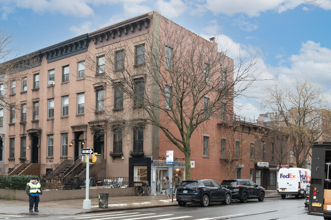 106 2nd Pl in Brooklyn, NY - Foto de edificio - Building Photo