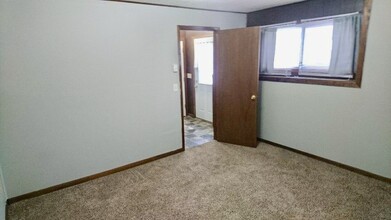 2613 Seymour Rd in Eau Claire, WI - Building Photo - Building Photo