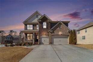 4208 Amberleaf Walk in Lilburn, GA - Building Photo
