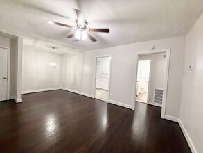 913 Wimberly St in Angleton, TX - Building Photo - Building Photo