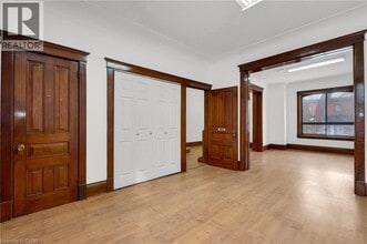 760 King St E in Hamilton, ON - Building Photo - Building Photo
