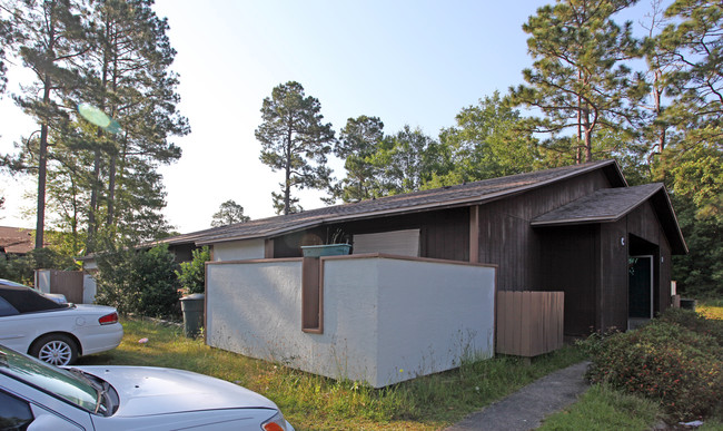 8349 Country Walk Dr in Pensacola, FL - Building Photo - Building Photo