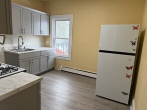 799 Montello St in Brockton, MA - Building Photo - Building Photo