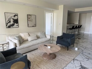 3400 SW 27th Ave, Unit # 605 in Miami, FL - Building Photo - Building Photo