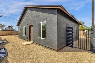 1343 E Willetta St in Phoenix, AZ - Building Photo - Building Photo