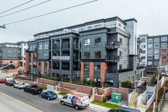 Kew Montrose Suites in Port Coquitlam, BC - Building Photo - Building Photo