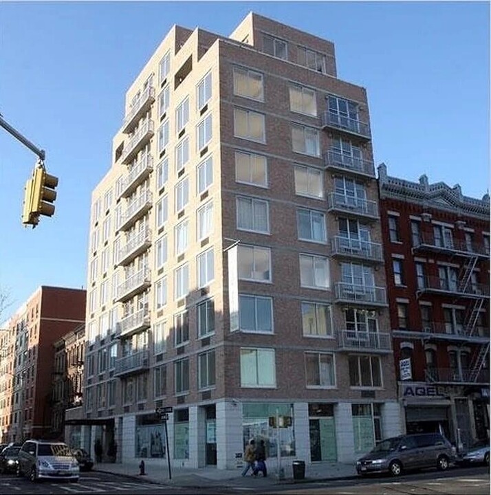 249 E 118th St in New York, NY - Building Photo