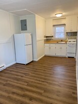 9762 N River Rd in Clay Township, MI - Building Photo