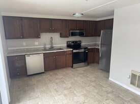 607 N Terrace Dr in Altoona, PA - Building Photo