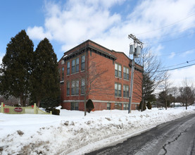 Union Free School Apartments in Camillus, NY - Building Photo - Building Photo