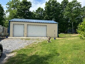 3041 Bowker Rd in Charlotte, TN - Building Photo - Building Photo