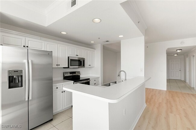 property at 8570 Kingbird Loop