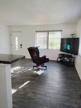 4325 80th St W in Bradenton, FL - Foto de edificio - Building Photo