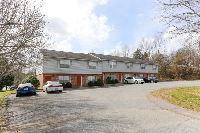 Creekside Apartments in Midland, NC - Building Photo - Building Photo