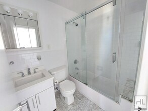 WEST 73 STREET in New York, NY - Building Photo - Building Photo