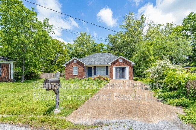 property at 1111 Cedarhill Ct