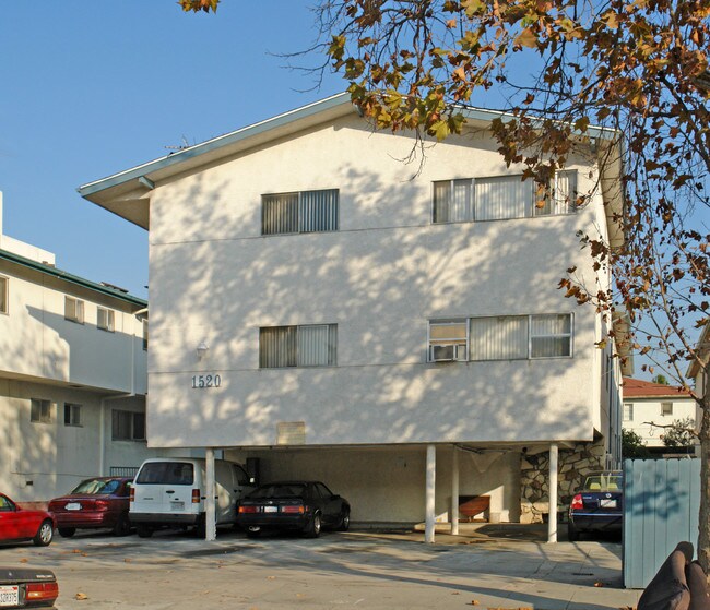 1520 S Sherbourne Dr in Los Angeles, CA - Building Photo - Building Photo