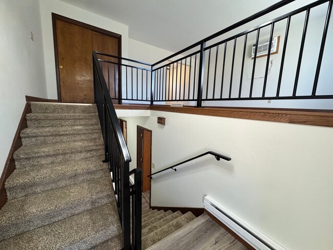 3017 Pine Lodge Rd in Eau Claire, WI - Building Photo - Building Photo