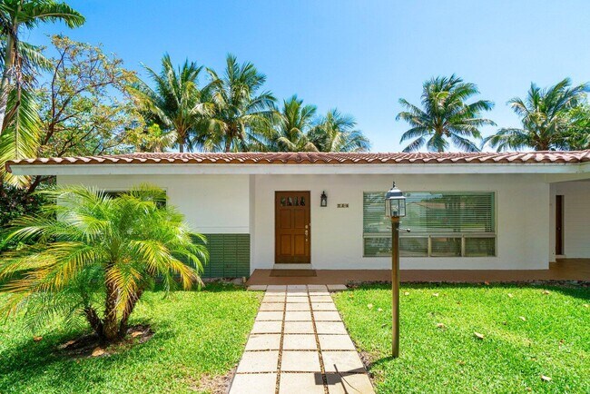 714 Hillcrest Rd in Boynton Beach, FL - Building Photo - Building Photo